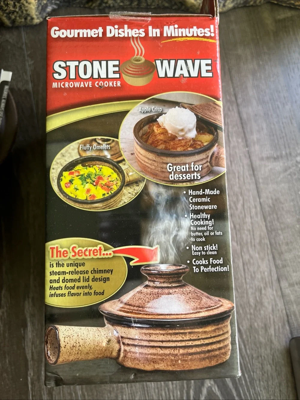 Stone Wave Ceramic Microwave Cooker & Bonus Recipe Book.